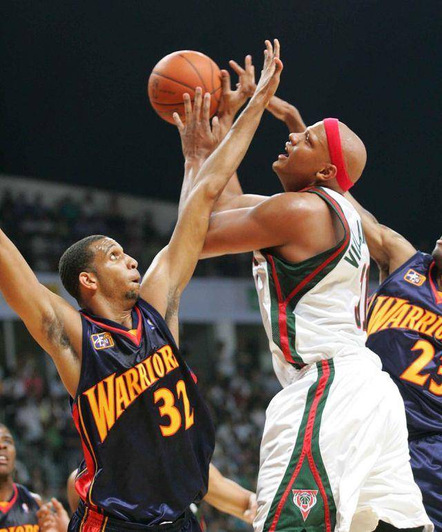 ayx-肖若腾复出首秀出彩，切尔西主场鏖战密尔沃基雄鹿，豪取16连胜的简单介绍